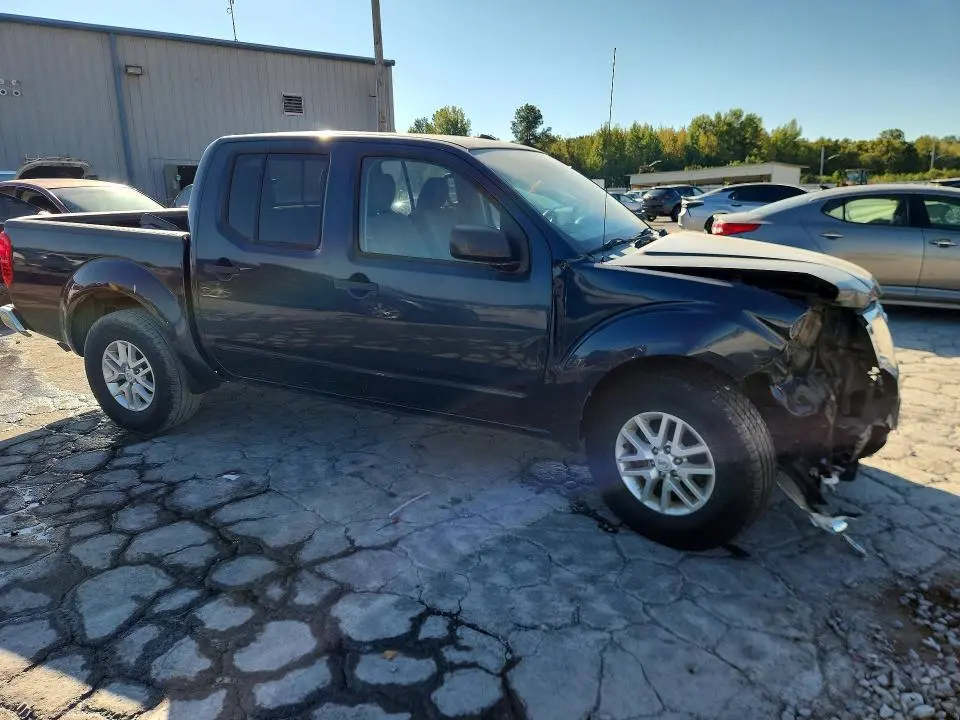 2016 NISSAN FRONTIER SV  