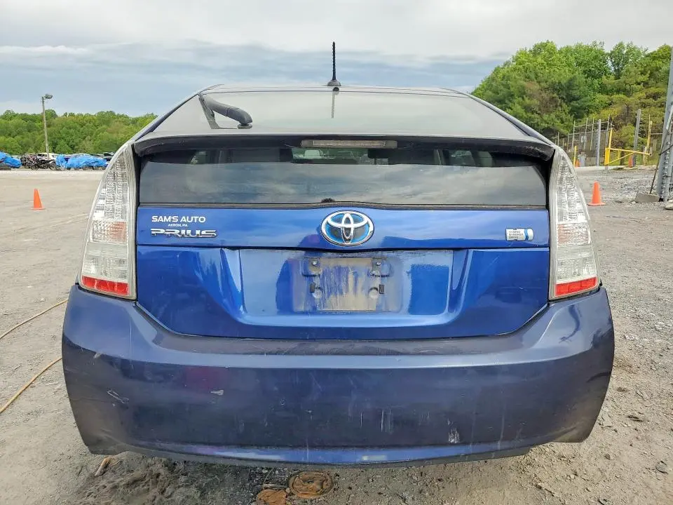 2011 TOYOTA PRIUS TWO  