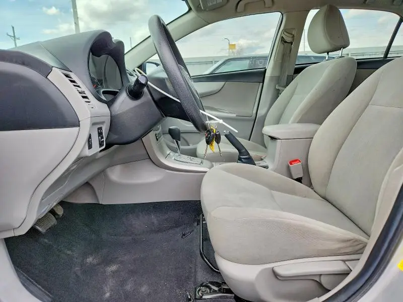 2013 TOYOTA COROLLA BASE  