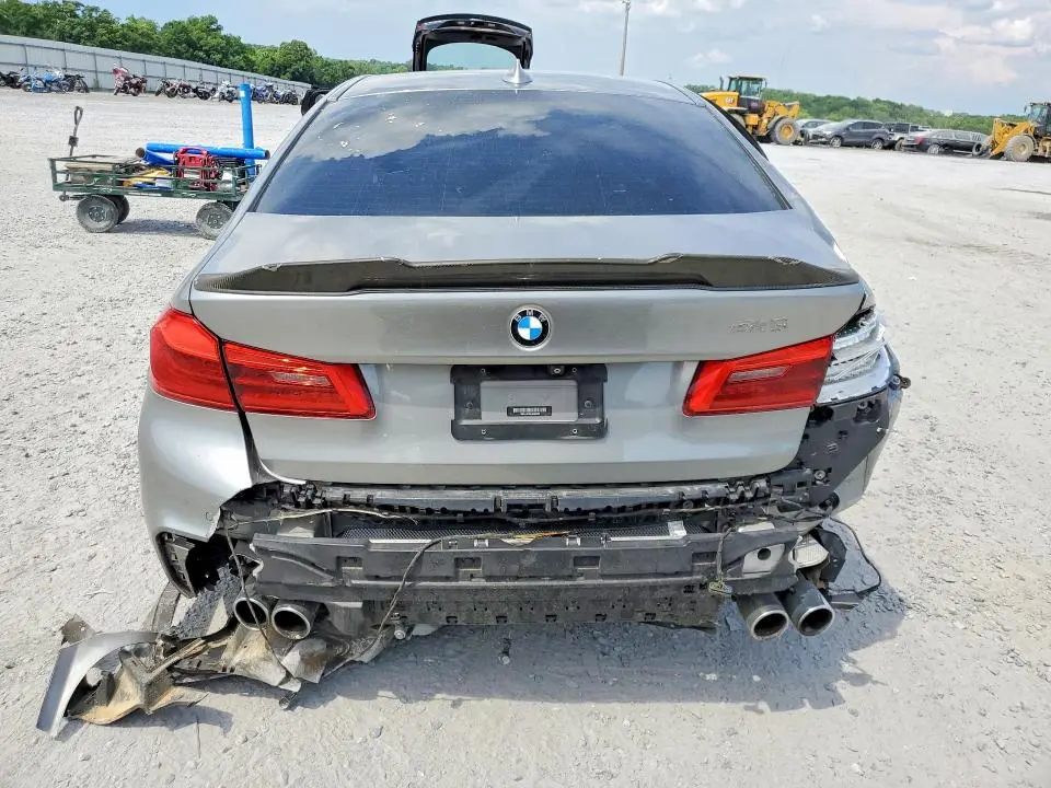 2018 BMW M5   