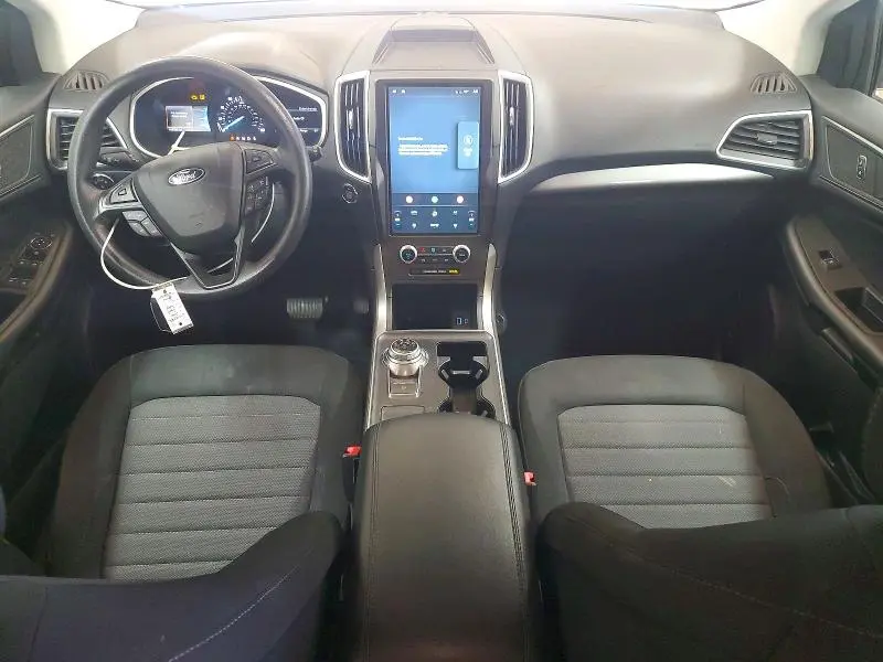 2021 FORD EDGE SE  