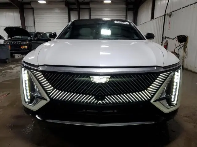 2024 CADILLAC LYRIQ LUXURY  
