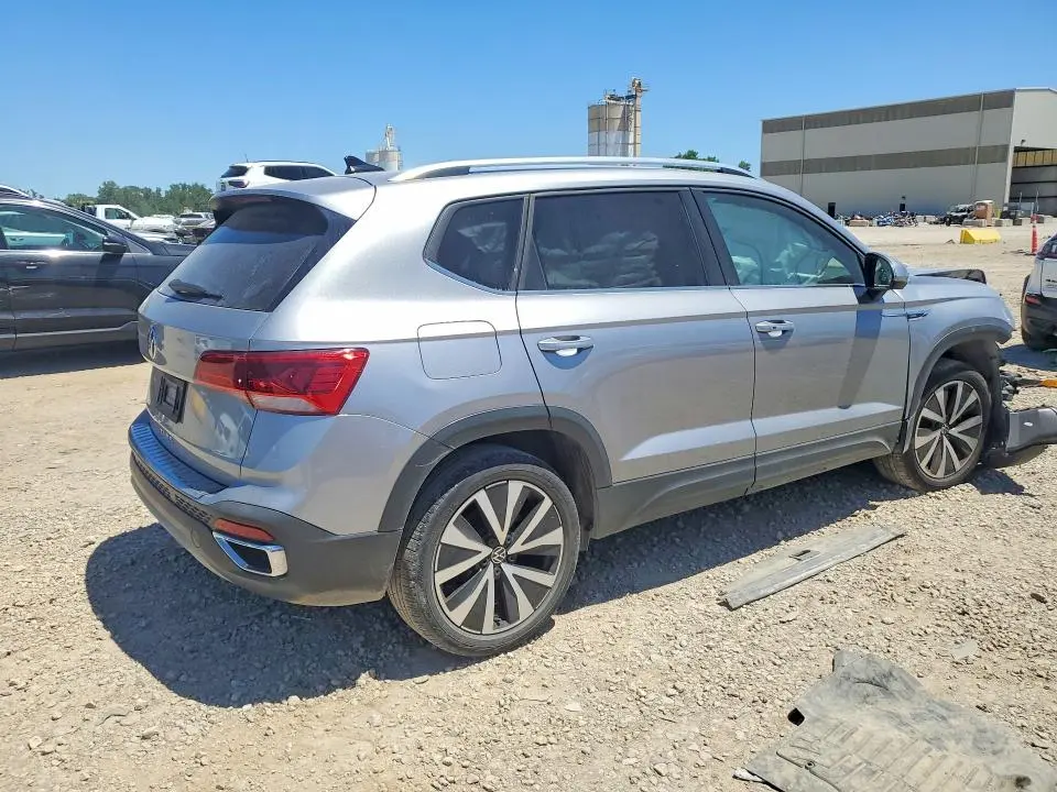 2022 VOLKSWAGEN TAOS SE  