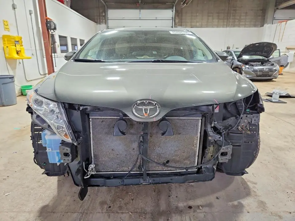 2014 TOYOTA VENZA LE  
