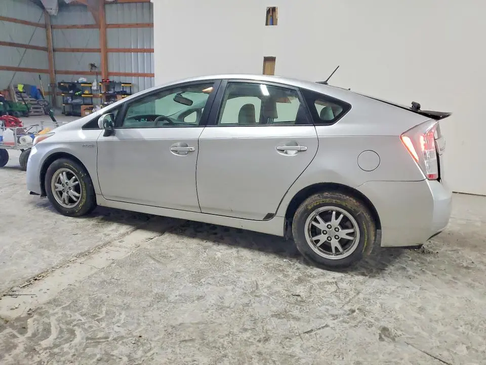 2010 TOYOTA PRIUS II  