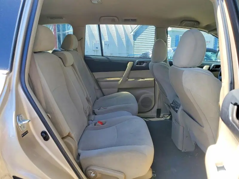 2012 TOYOTA HIGHLANDER BASE  