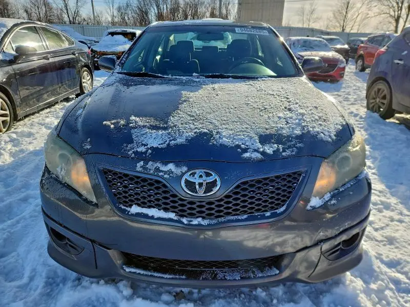 2011 TOYOTA CAMRY BASE  