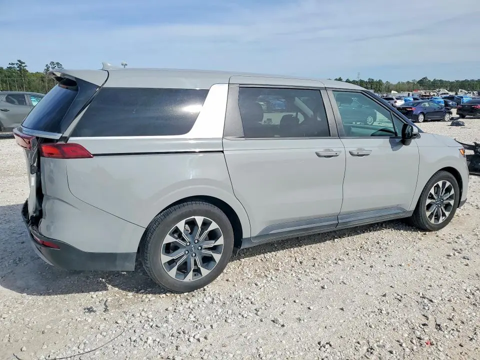2022 KIA CARNIVAL EX  