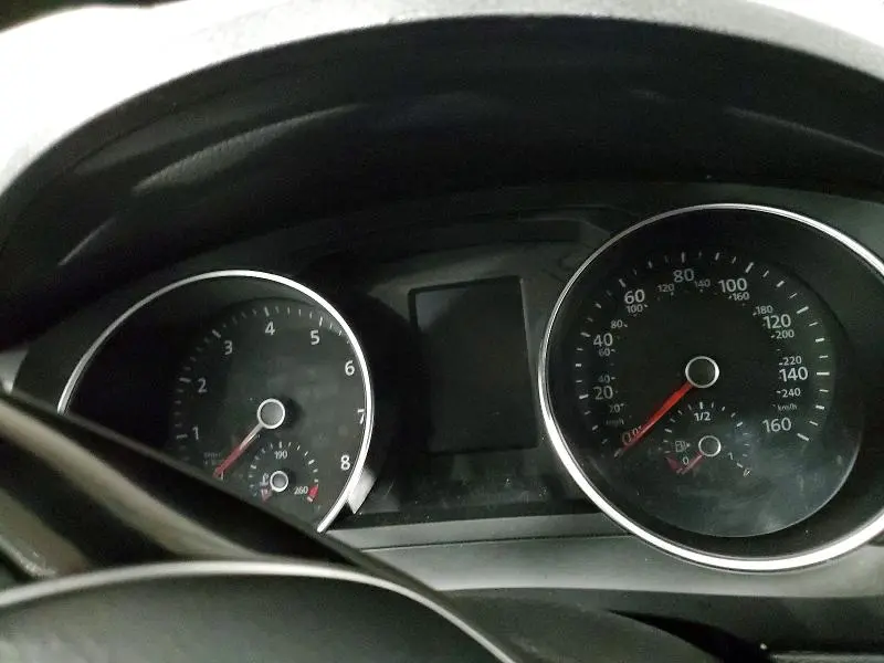 2017 VOLKSWAGEN JETTA SE  