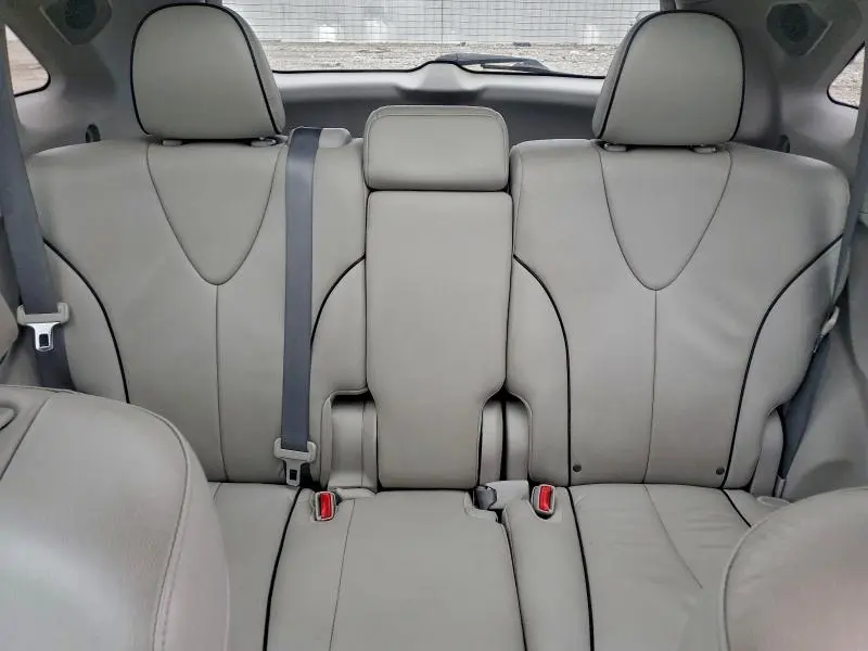 2012 TOYOTA VENZA LE  