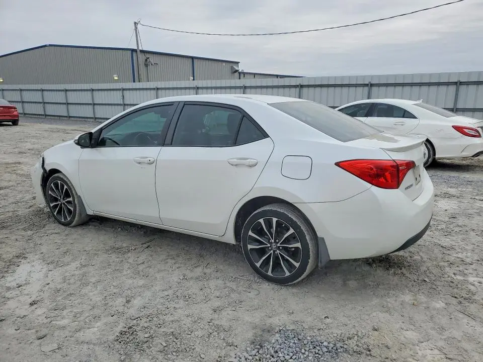 2017 TOYOTA COROLLA SE  