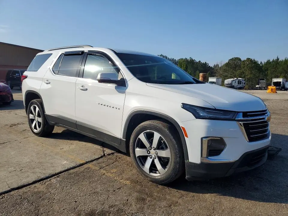 2023 CHEVROLET TRAVERSE LT  