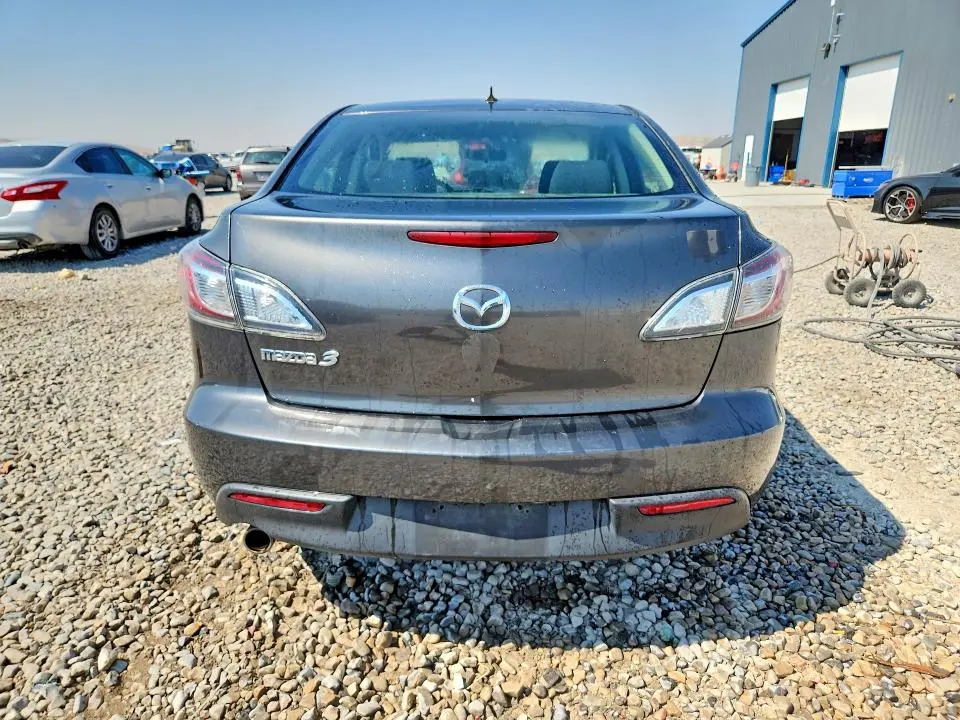 2011 MAZDA 3 I  