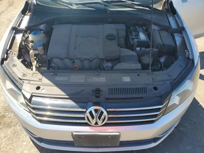 2012 VOLKSWAGEN PASSAT S  