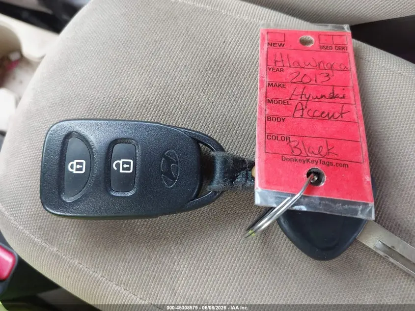2013 HYUNDAI ACCENT GLS