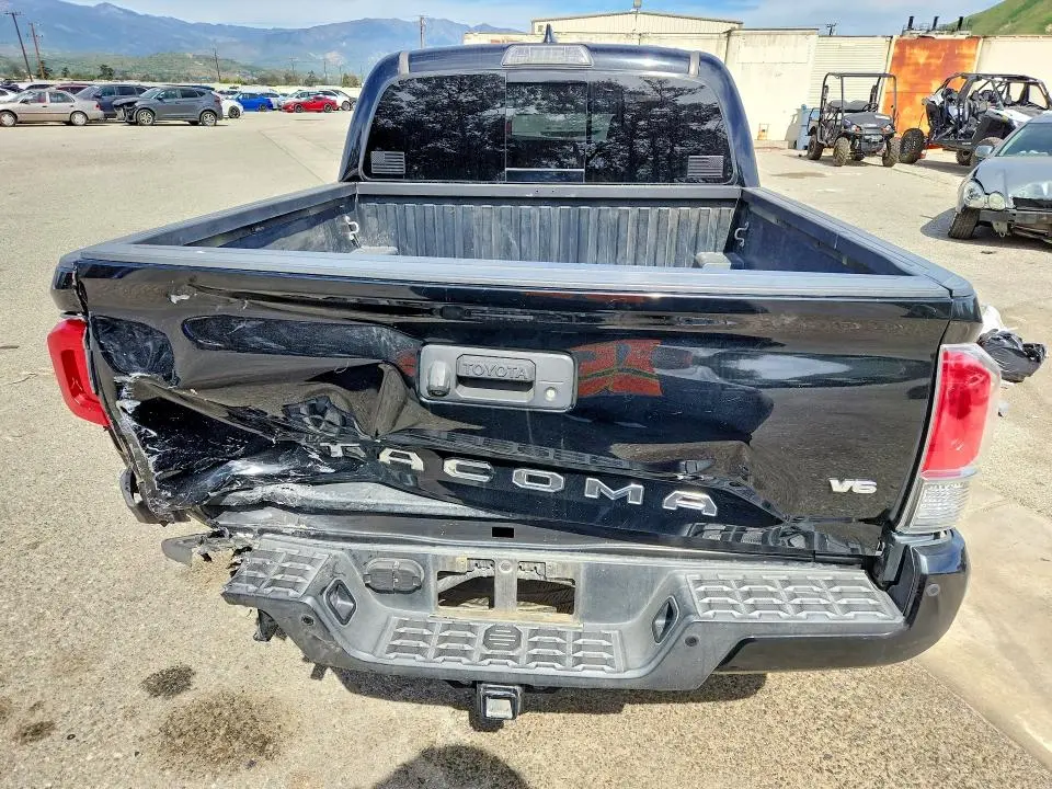 2017 TOYOTA TACOMA LIMITED  