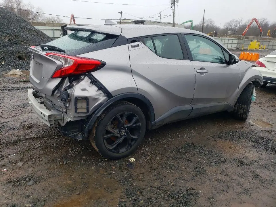 2018 TOYOTA C-HR XLE PREMIUM  