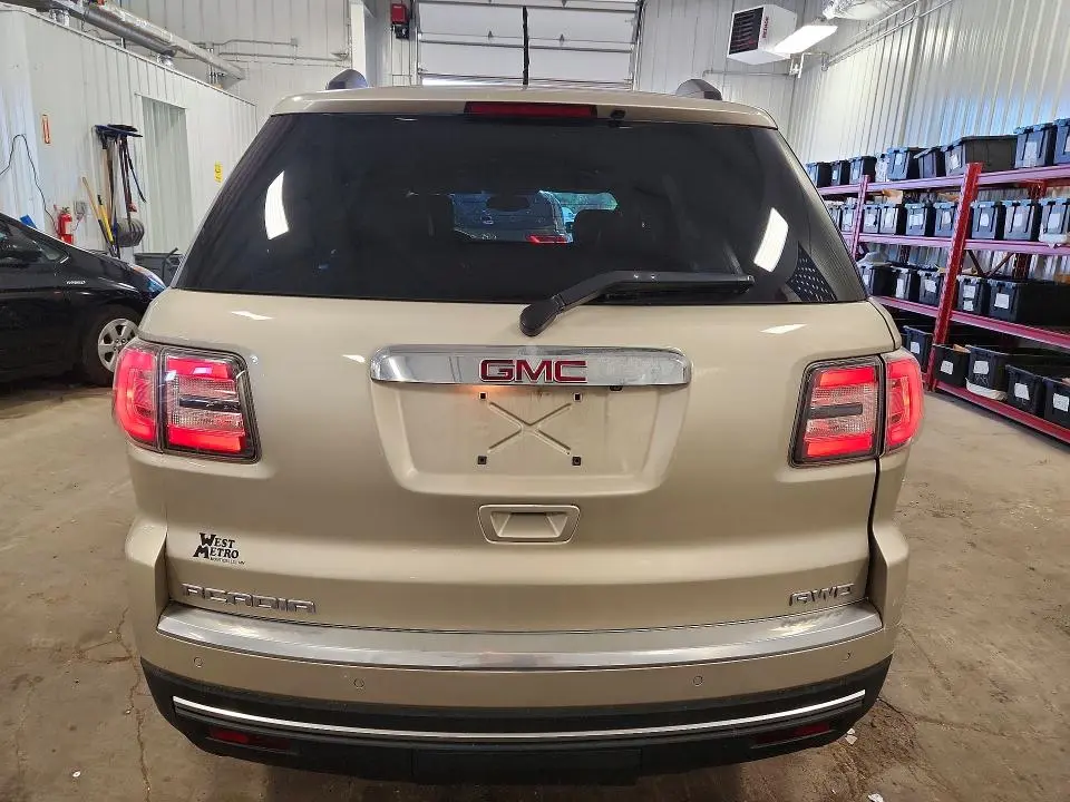 2013 GMC ACADIA SLT-1  