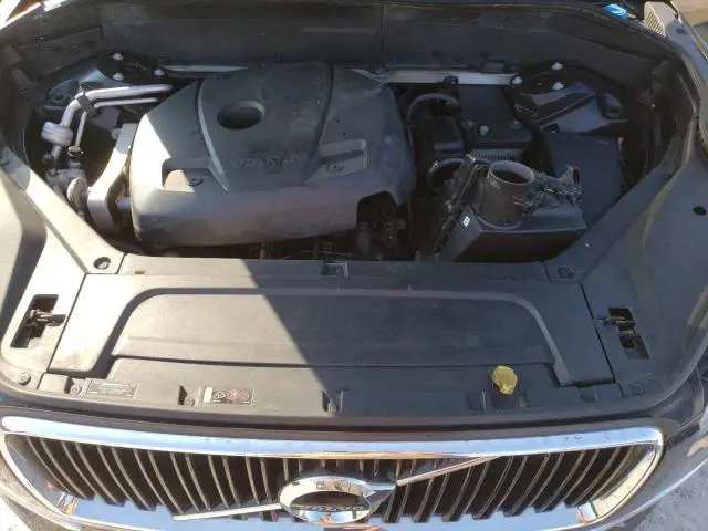 2016 VOLVO XC90 T6  