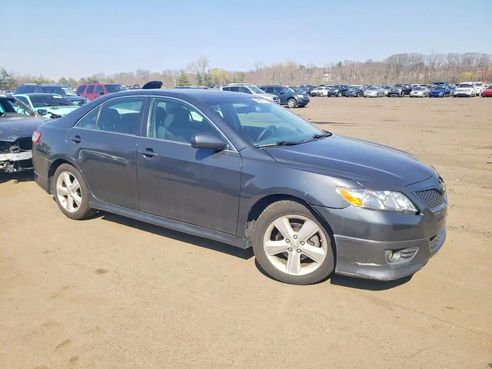 2010 TOYOTA CAMRY SE  