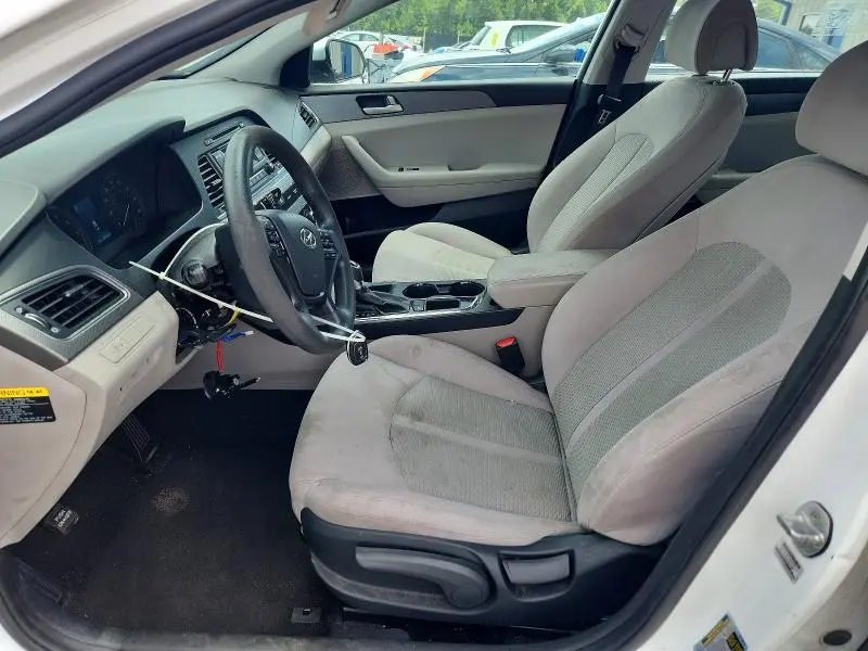 2017 HYUNDAI SONATA SE  
