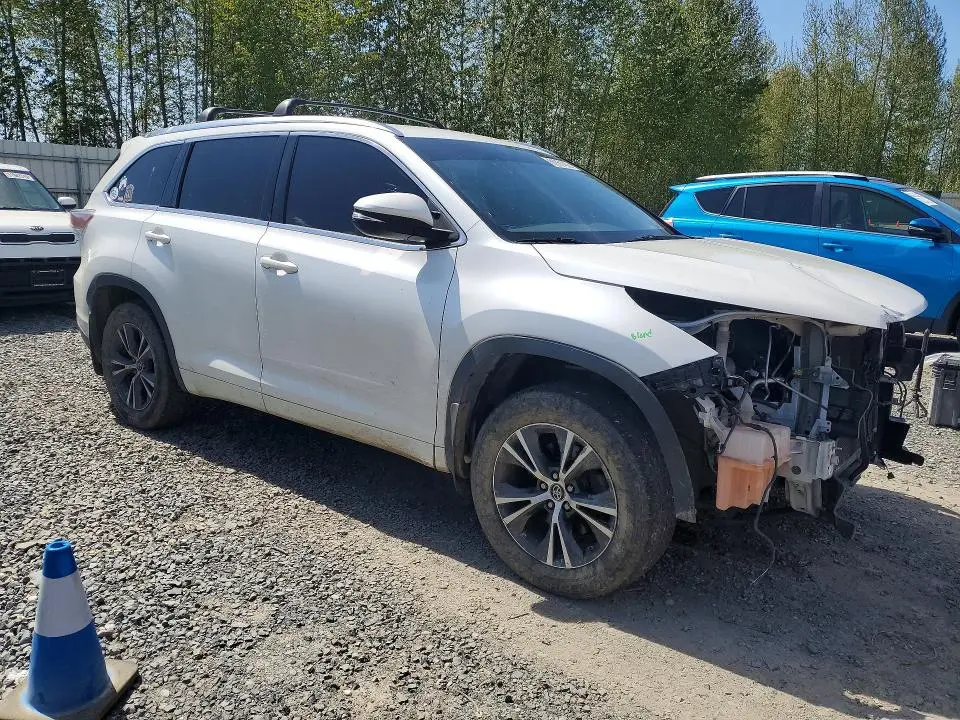 2016 TOYOTA HIGHLANDER XLE  