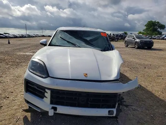2024 PORSCHE CAYENNE   