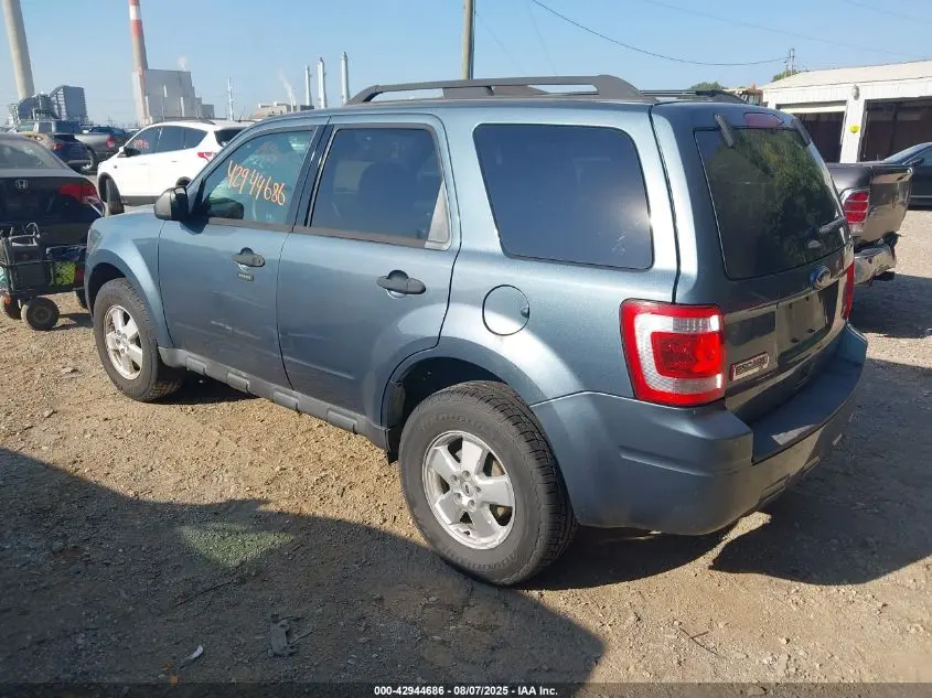 2011 FORD ESCAPE XLT