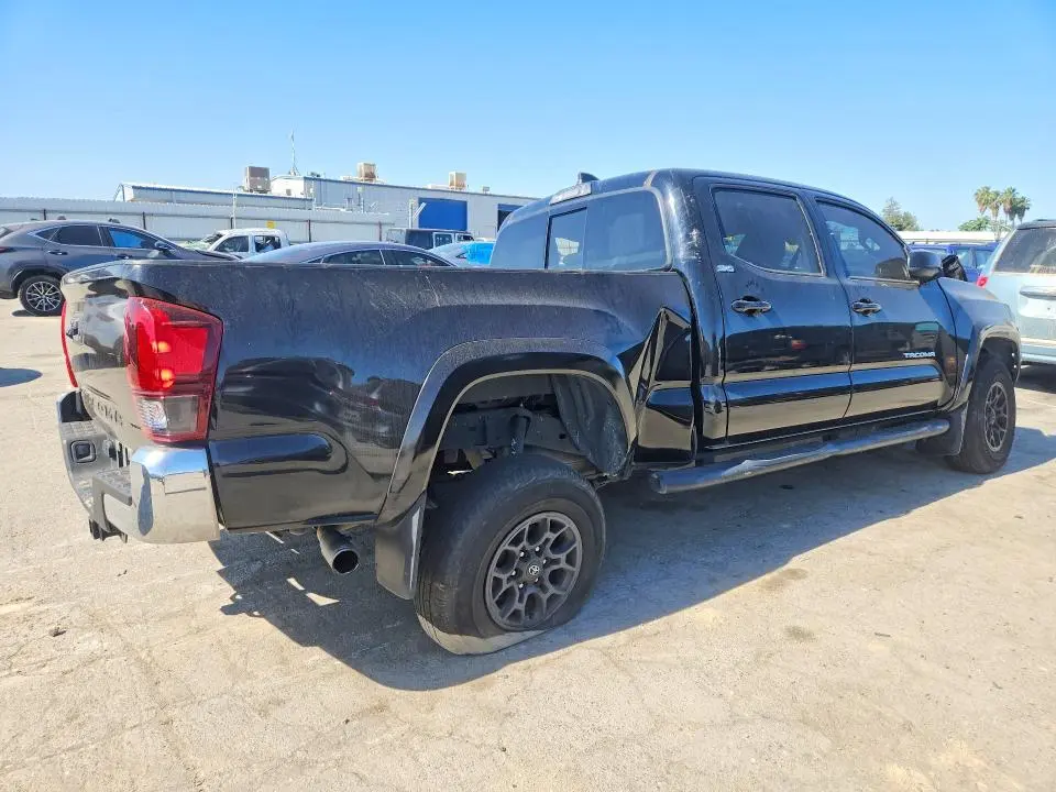2022 TOYOTA TACOMA SR5 V6  