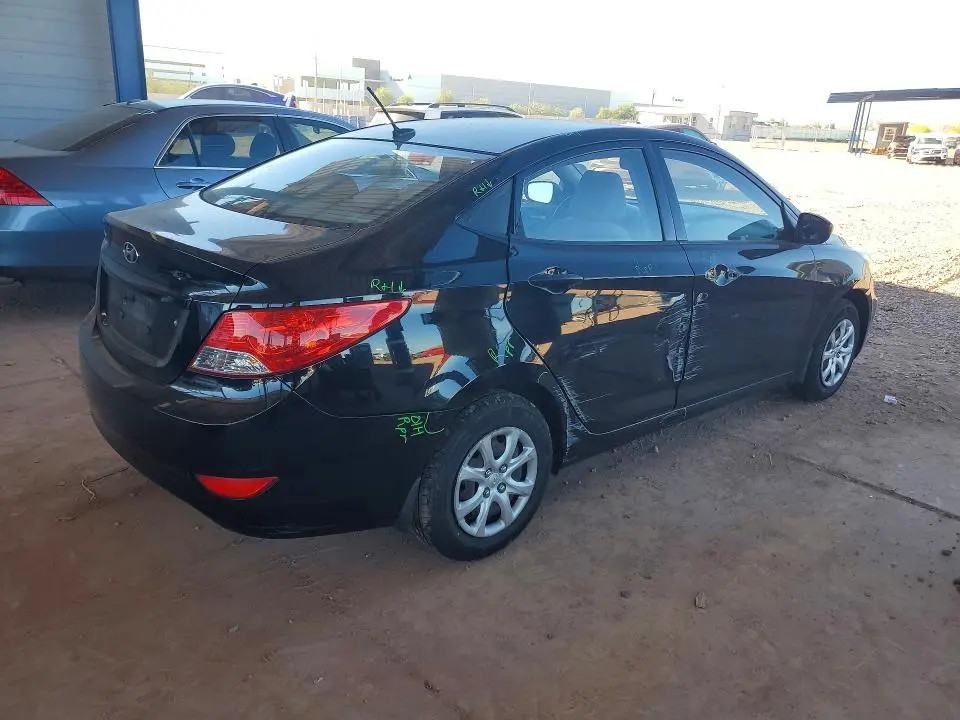 2012 HYUNDAI ACCENT GLS  