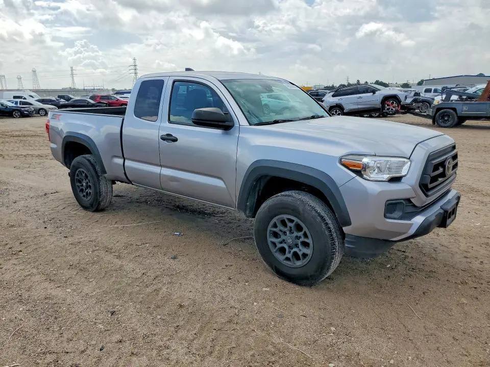 2020 TOYOTA TACOMA SR  