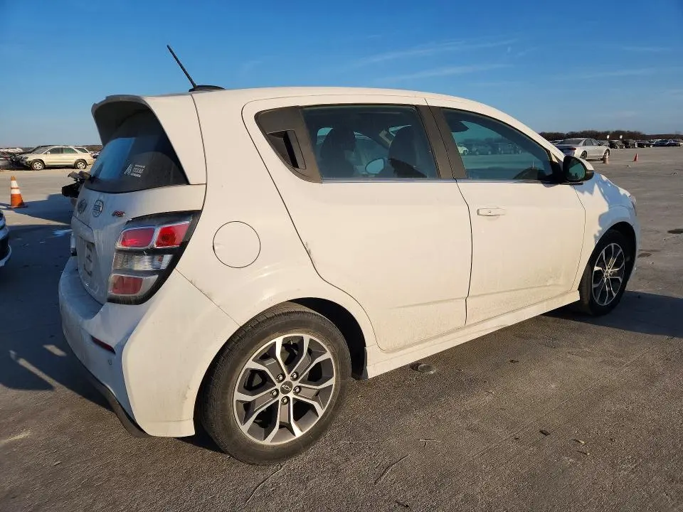 2019 CHEVROLET SONIC LT  