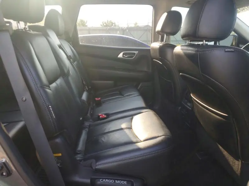 2018 NISSAN PATHFINDER SL  