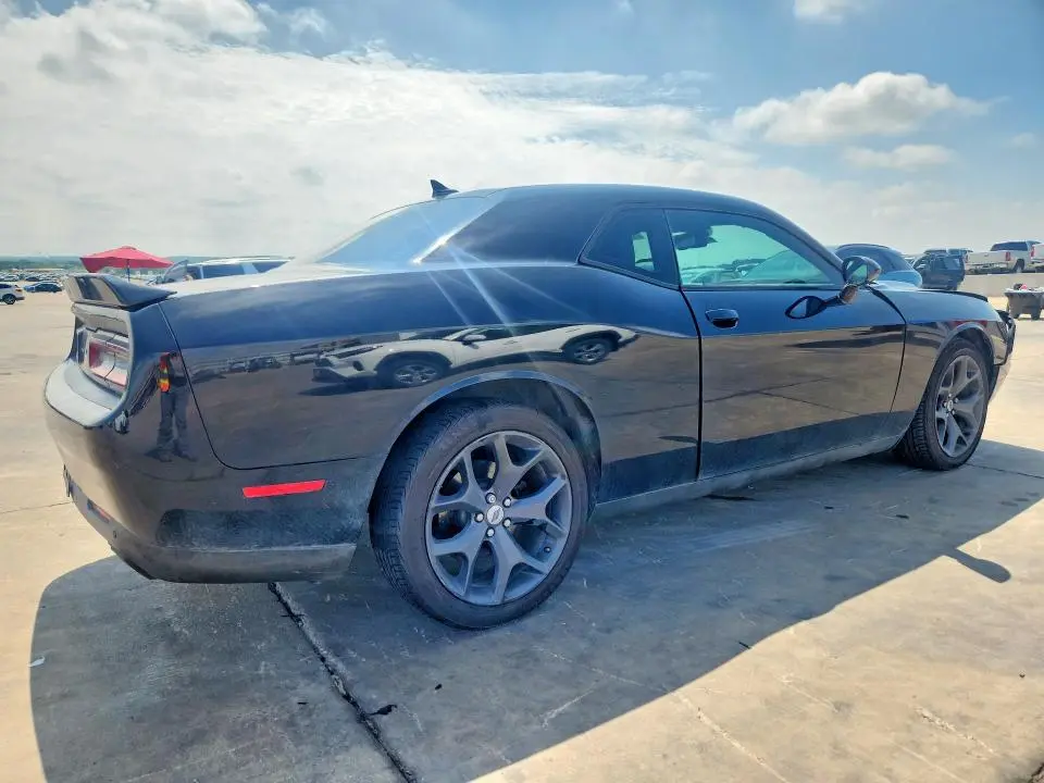 2018 DODGE CHALLENGER SXT  