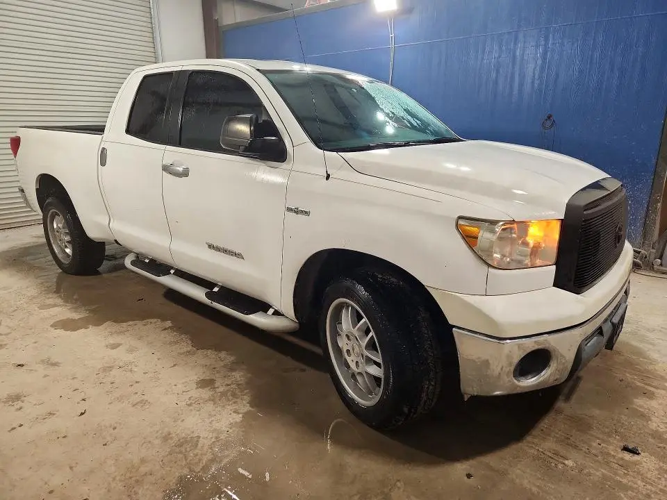 2011 TOYOTA TUNDRA DOUBLE CAB SR5  