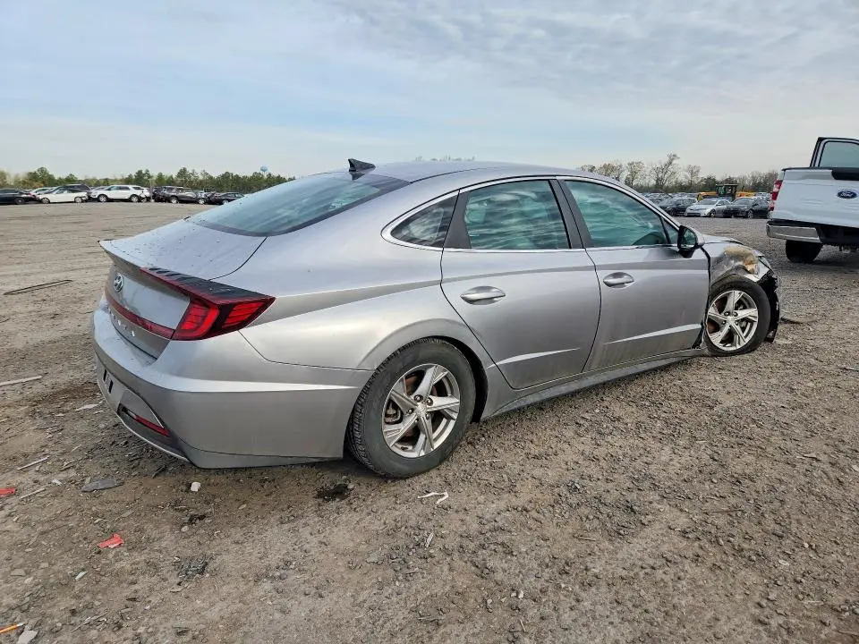 2021 HYUNDAI SONATA SE  