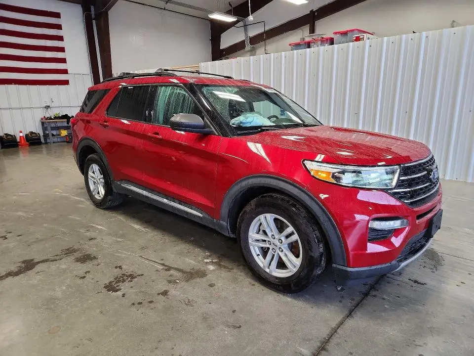 2021 FORD EXPLORER XLT  