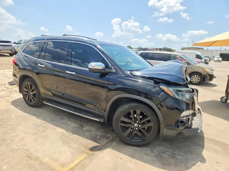 2017 HONDA PILOT ELITE  
