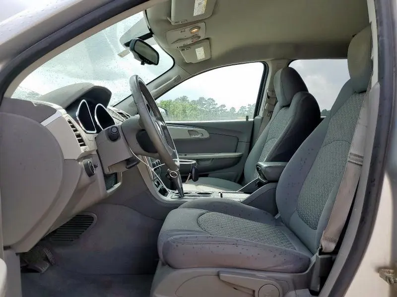 2012 CHEVROLET TRAVERSE LS  