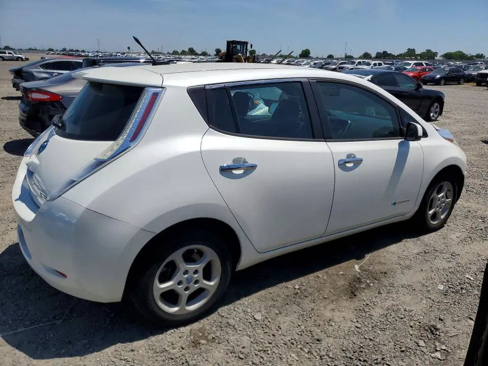 2013 NISSAN LEAF S  