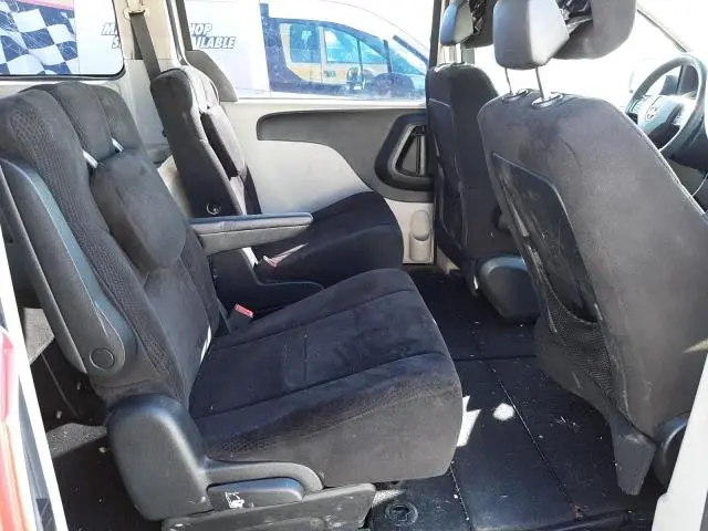 2013 DODGE GRAND CARAVAN SE  