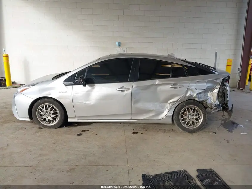 2017 TOYOTA PRIUS FOUR