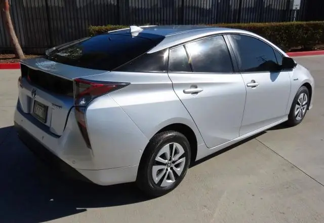2018 TOYOTA PRIUS THREE  