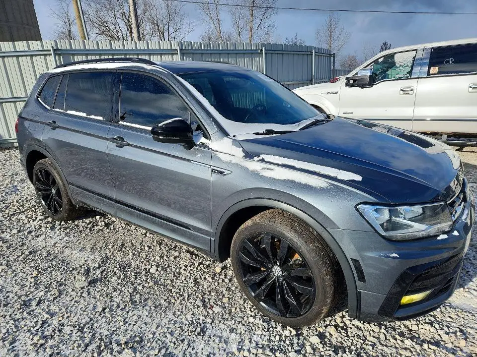 2021 VOLKSWAGEN TIGUAN SE  