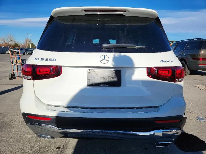 2023 MERCEDES-BENZ GLB 250 4MATIC  