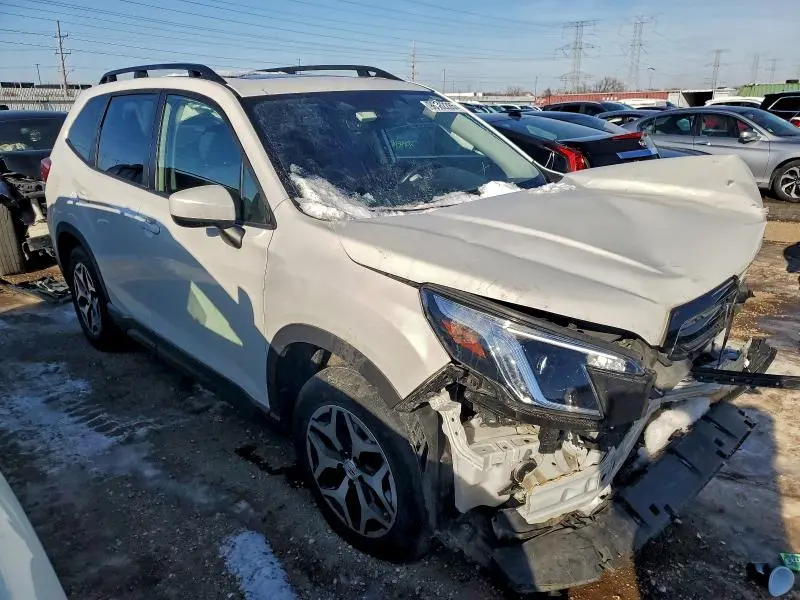 2022 SUBARU FORESTER PREMIUM  