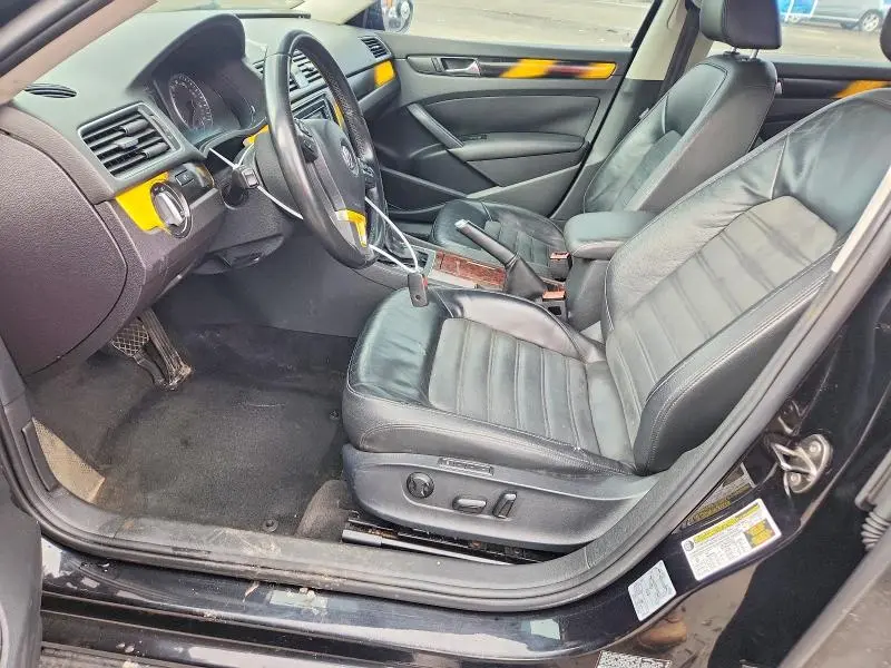 2012 VOLKSWAGEN PASSAT SEL  