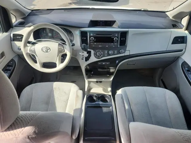 2011 TOYOTA SIENNA LE  