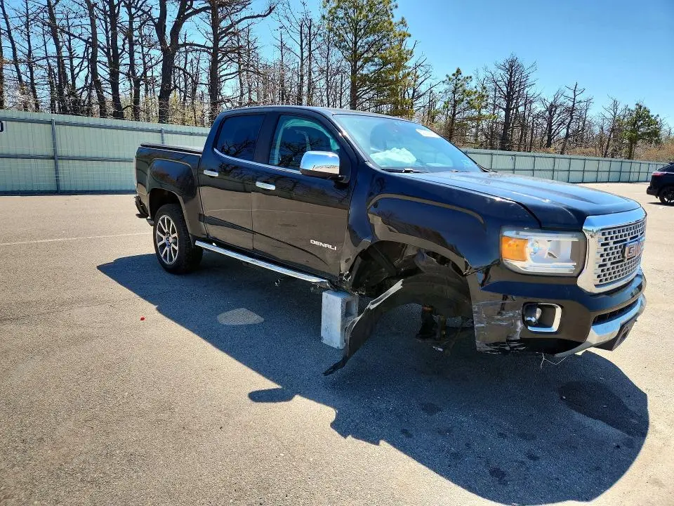 2017 GMC CANYON DENALI  