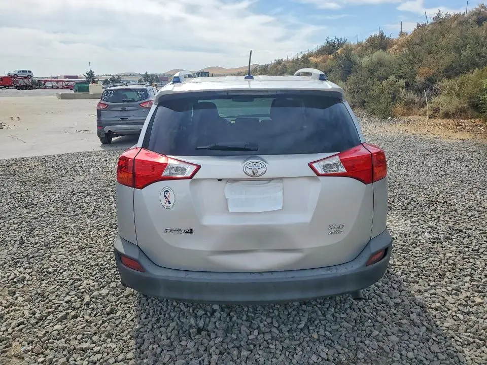 2014 TOYOTA RAV4 XLE  